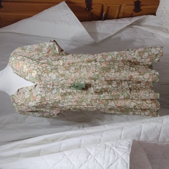 Vici Dresses & Skirts - Beautiful VICI dress, sz Lg